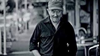 Miniatura del video "Dave Dobbyn - Welcome Home (Official Music Video)"