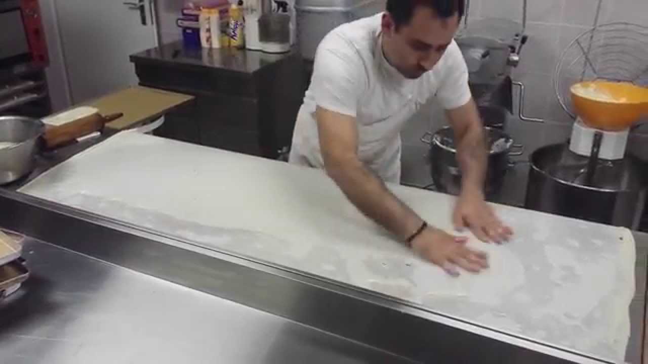 Τρικαλινός τρελαίνει τους Γερμανούς με την μπουγάτσα του