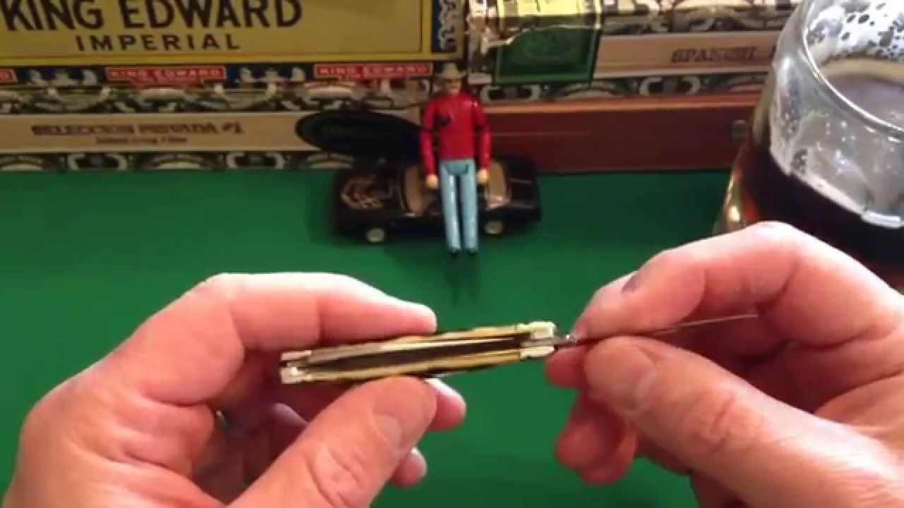 W.R. Case & Sons Tiny Muskrat: Double Your Fun with Double Clip Points