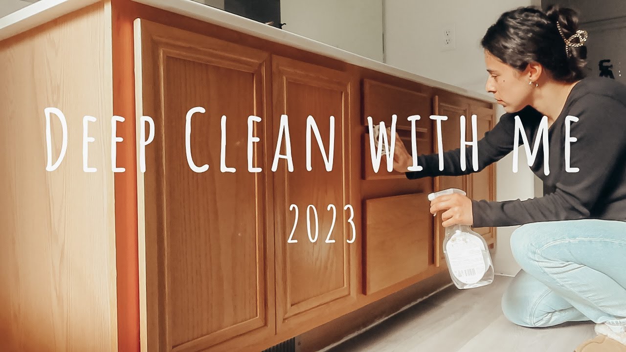 DEEP CLEAN WITH ME CLEAN MY BEDROOM AND MASTER BATHROOM FAST PACE MINIMAL AND EASY