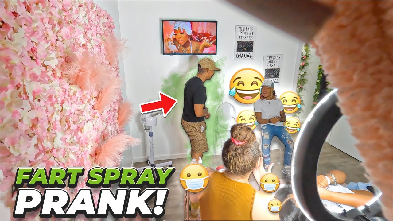 HILARIOUS FART SPRAY PRANK ON QUE2TYMEZ & YUNGFRAN!! 🤢😂 YouTube