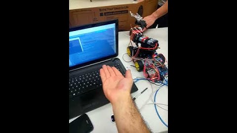 Leap motion controlled node.js robot arm