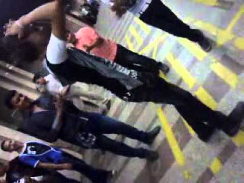 شاب يتحدى دينا الراقصه 18