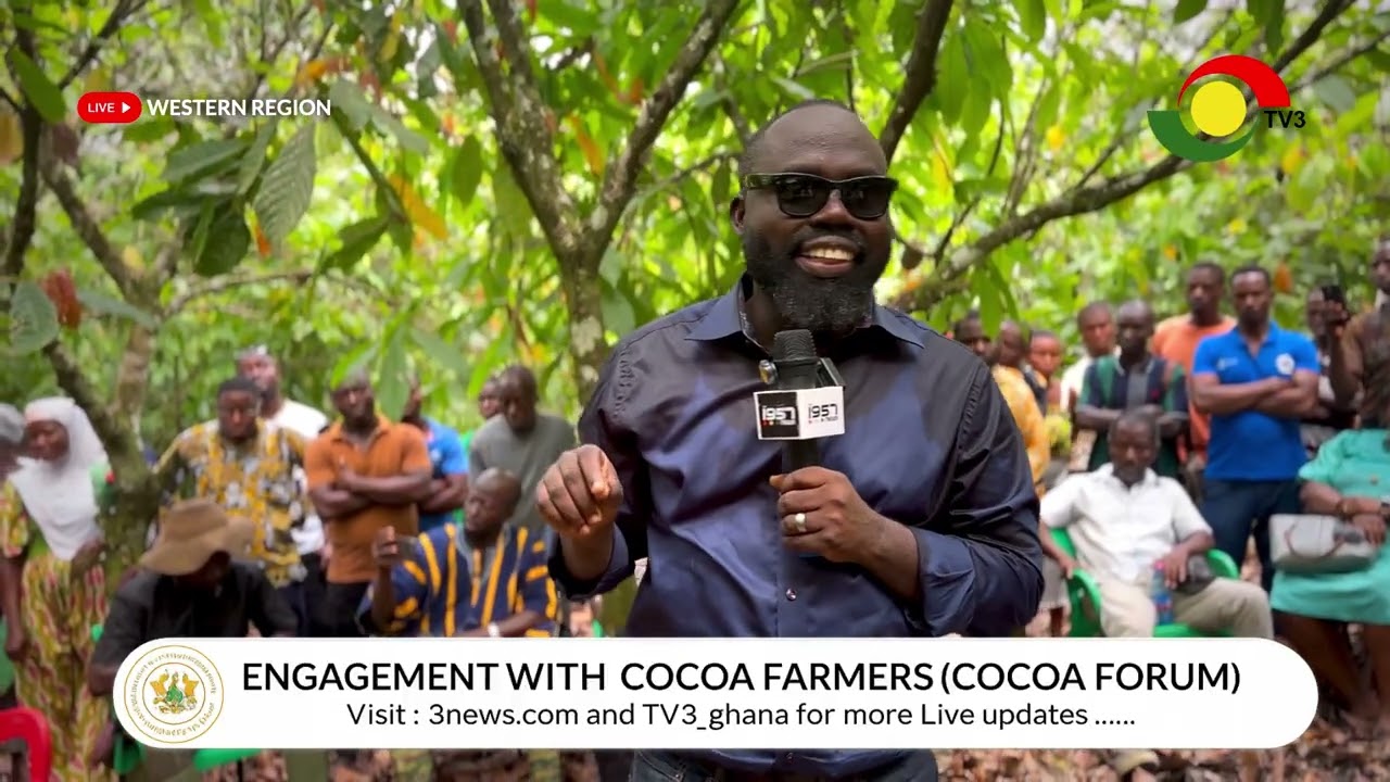 Dr. Otokunor Dir. of Presidential Initiatives in Agriculture engages cocoa farmers in Western Region