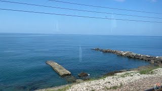 Вдоль Чёрного моря в Сочи на электричке - какие морские виды открываются из окна электропоезда