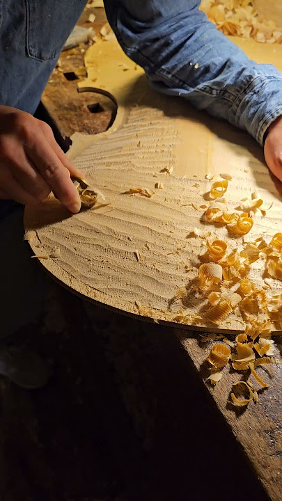 cello making film 🎥 Violin Maker IM DONG PIL workshop in Cremona Italy.현악기 제작가 임동필