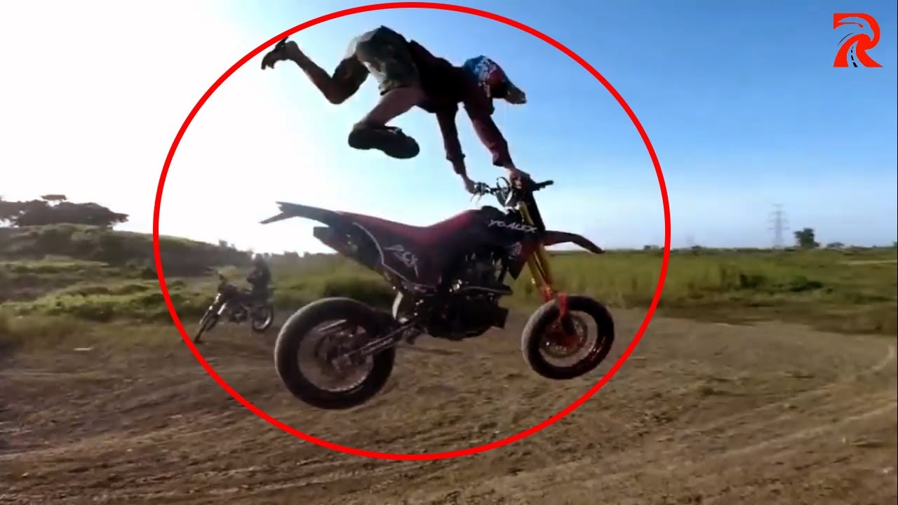MOTORCYCLE CRASH COMPILATION 2021 [Ep.#13] - YouTube