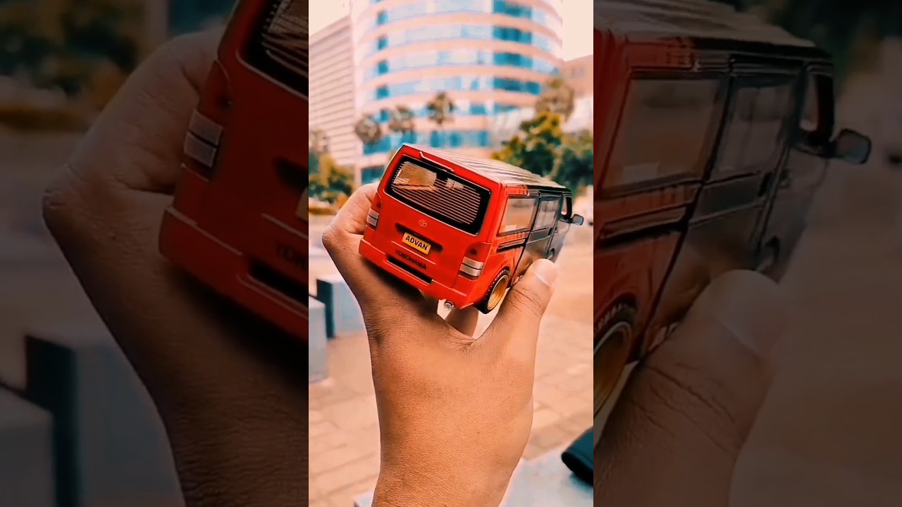 Toyota Hiace Advan Diecast Model 