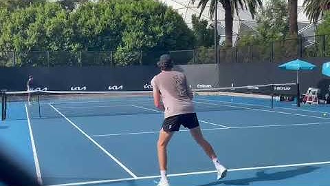 JOÃO FONSECA BACKHAND COURT LEVEL VIEW - Treino no Australian Open 2025