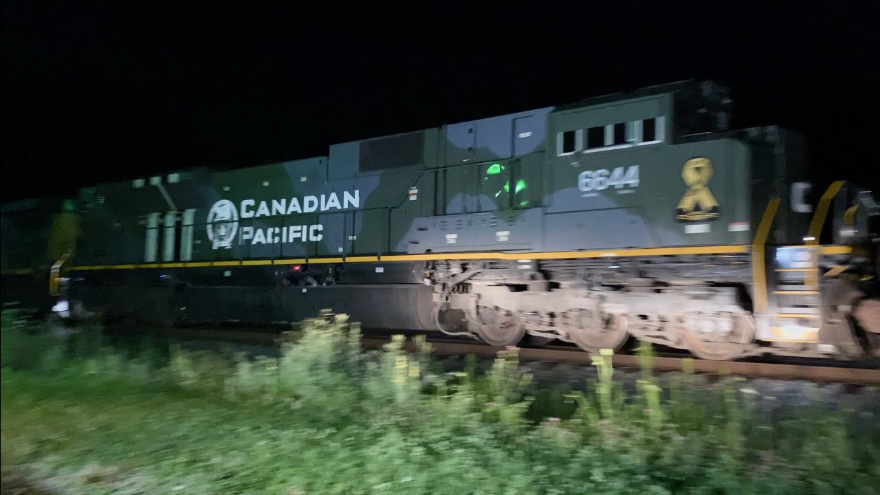 CSX B815 with CP 6644 (world war II) unit trailing 2nd at Shen! - YouTube