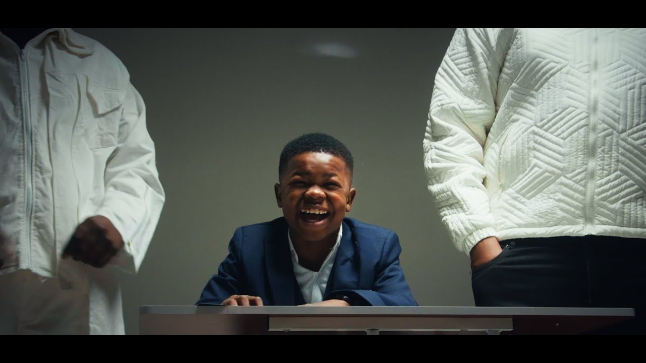 Ney Chiqui ft Button Rose - Na Mão de Deus (Vídeo Oficial)