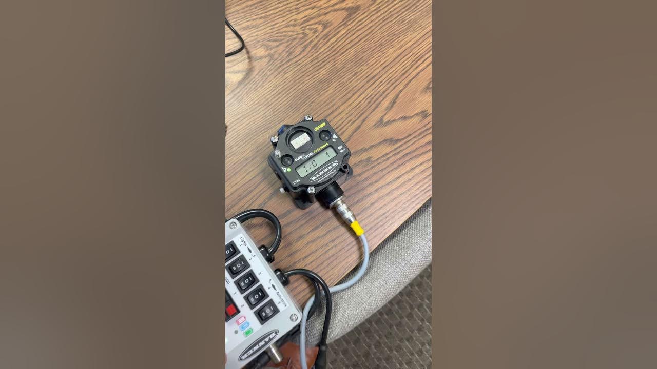 How to do a site survey with Banner DX80 - YouTube