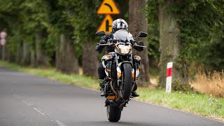 Suzuki B-King - The true king of naked bikes. 184 hp and 299 km/h!