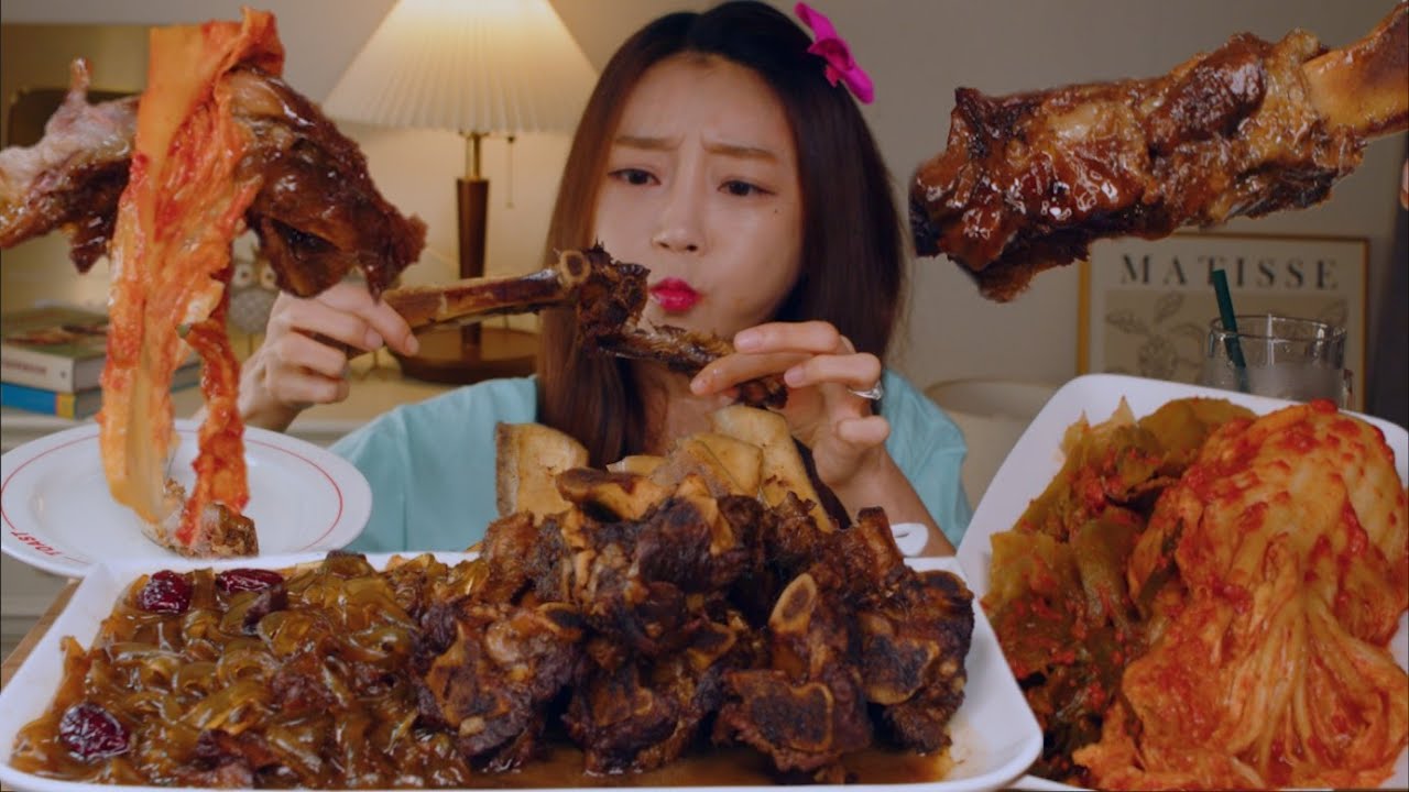 SUB]대왕 갈비찜 뜯기♪ 왕 크니까 왕 맛있음 먹방ㅣMUKBANGㅣBraised Short Ribs(Galbi-jjim)