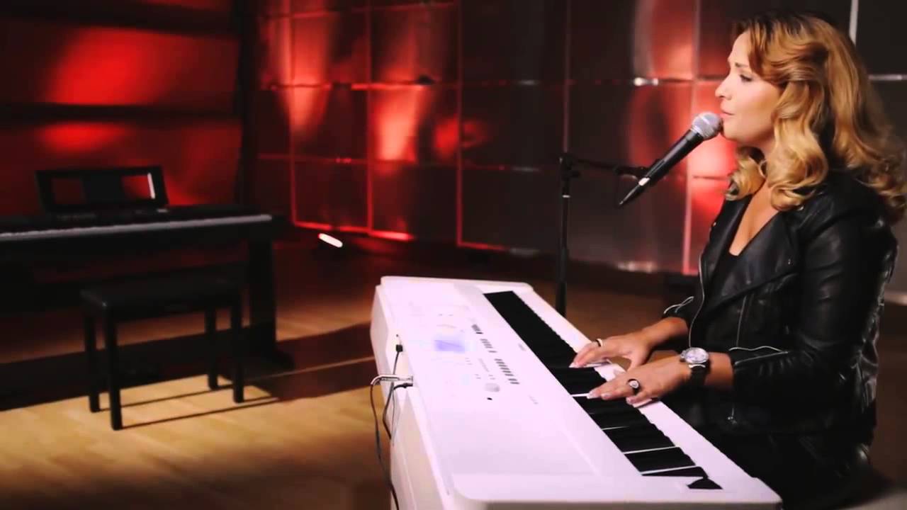 YAMAHA DGX 650 POR SUSAN ALBERS