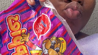 ASMR| BEST 9MINS OF GUM CHEWING( with WHISPERS)