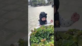 Cứ tình hình này cháu Bin chắc sắp bị trả về nơi sản xuất rùi cô chú ạ ^^