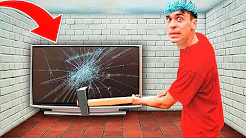 TIRO la TELE de Mi AMIGO Por La VENTANA! (Se Destroza)