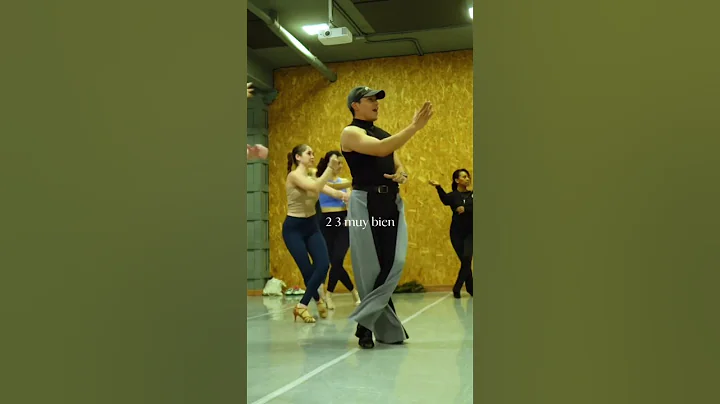 Swing-step salsa #salsa #danceturorial #dance thumbnail