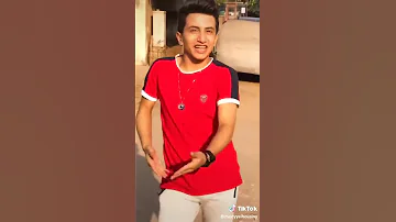 اه حبيتك معلش اوعى تكونى فكرة ان انا من غيرك بعش و بنش لاء فوقى لنفسك يا عنية البنات هتموت عليا 