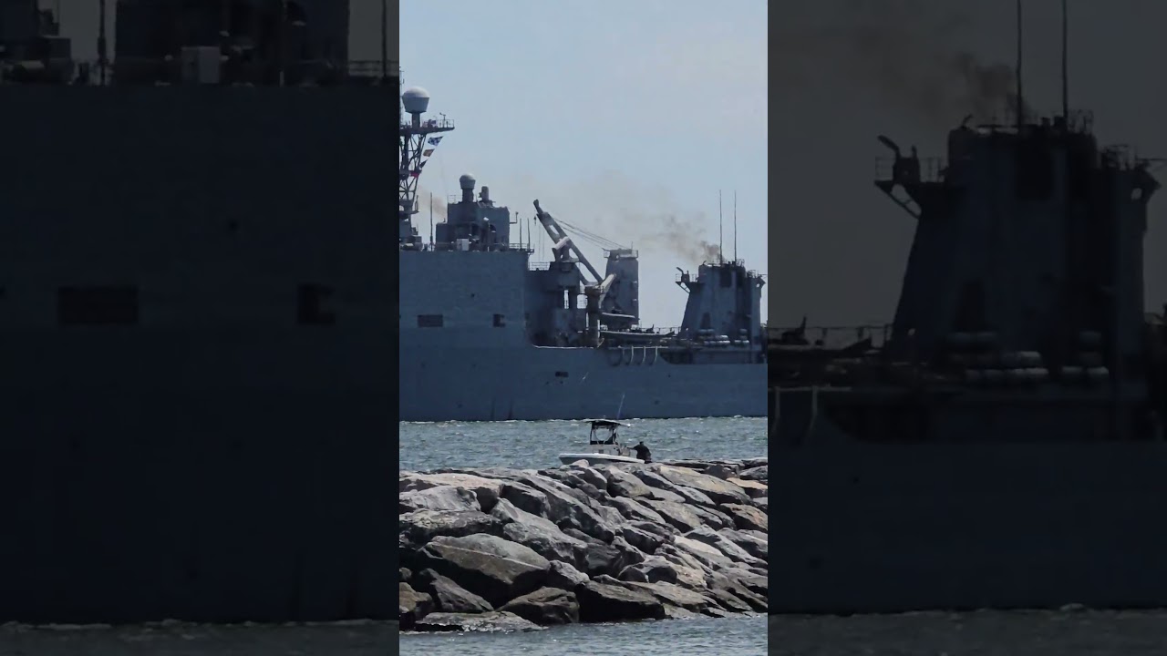 USS Oak Hill (LSD-51) 