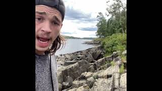 Dab with me!! On this rock!
