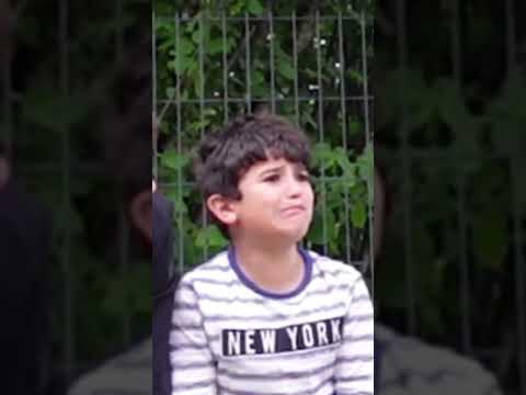 Nadim pleure sur