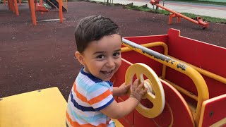 Yiğit Parkta Dönme Dolaba Bindigaliba Başı Döndü.