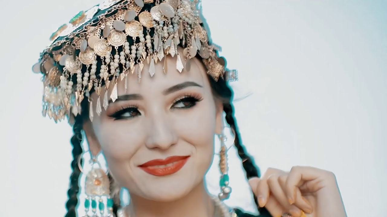 Бесплатный узбек песни. Yahyobek Muminov. Узбекские женщины. Узбекская мелодия. Узбекские песни.