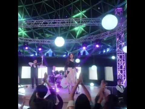 اليسا ياعم سلامتك