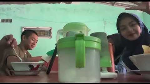 Kelompok 5 tugas membuat vlog.mapel informatika. judul vlog ini adalah KULINER MAKANAN