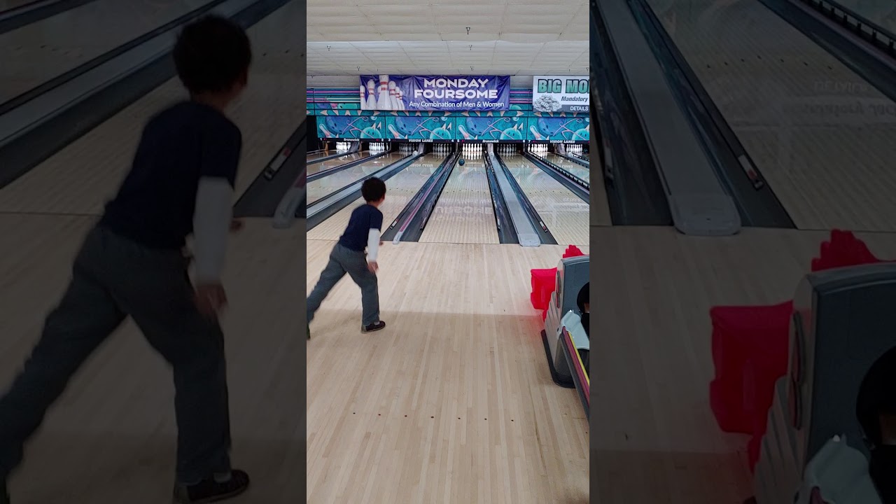 Grant (does not) foul on his big 9 count. First time bowling, 12/29/19