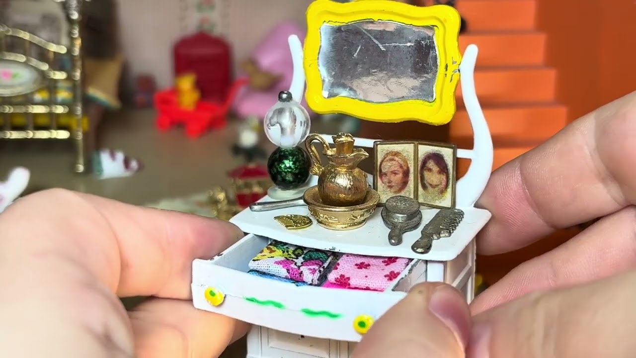 The Littles Dollhouse Tour - Episode 4: The Nursery