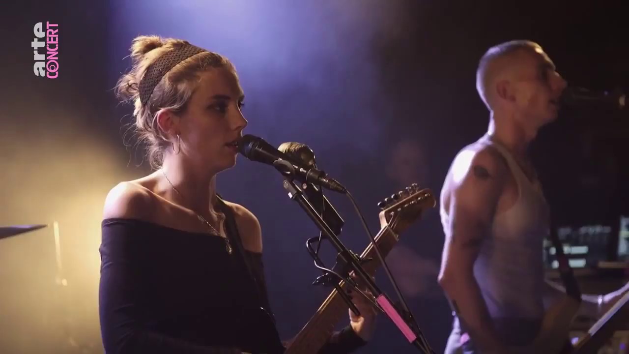 Wolf Alice - Visions of a life lyrics