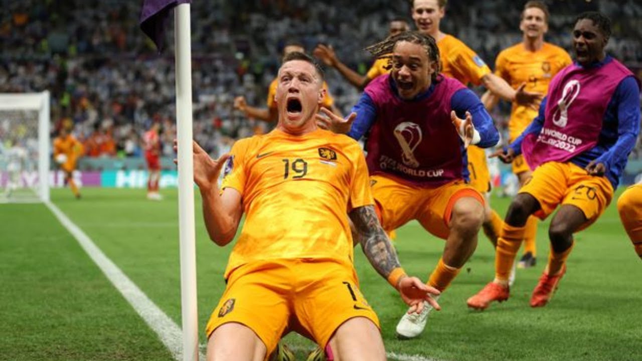 Most CREATIVE FREE-KICK EVER?! Wout Weghorst goal vs Argentina- 101 minute goal! 