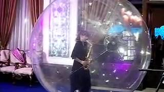International saxophone + bubble Act