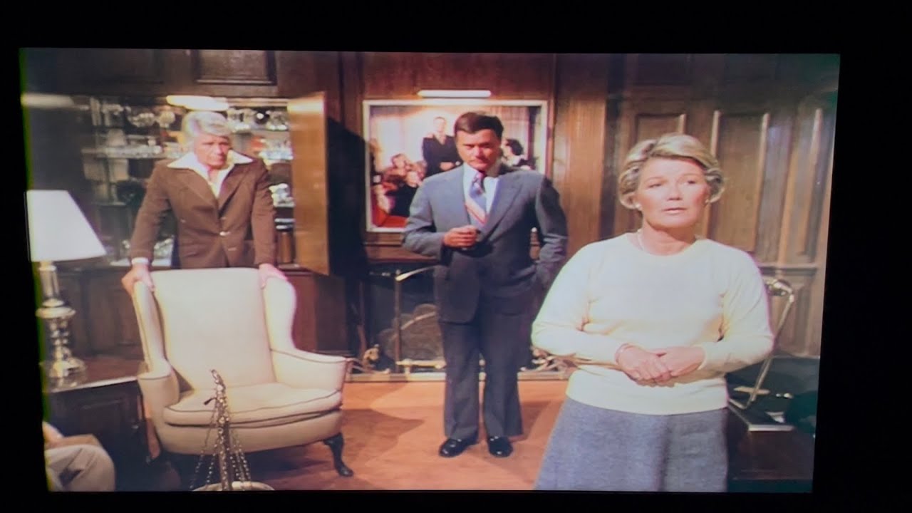 Dallas: Miss Ellie wants to give Southfork to her brother.