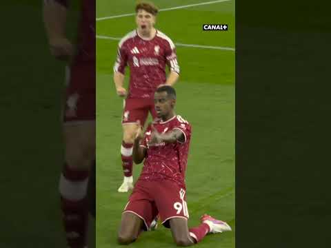 Atomowy Początek Liverpoolu w Starciu z Ipswich! 💣 Dwa Gole Alexa Isaka, Dwie Asysty Gakpo! 💥