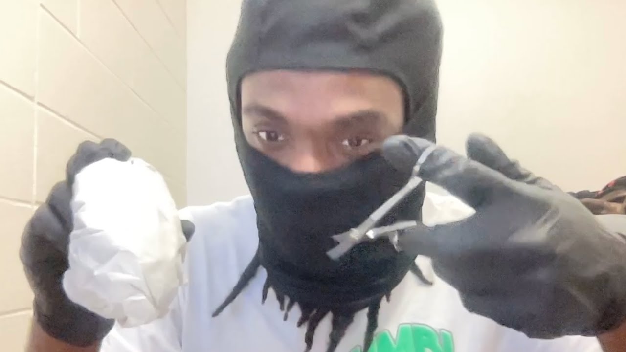 асмр ин делает тебе грудь