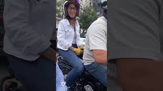 Son Premier Tour En Side-Car... Accrochez-Vous