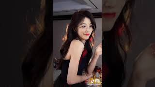 So cute | [4K] 레이싱모델 송주아, 민한나 2021 Auto Salon Week ㆍ 지캠[ Tiktok - Douyin ]