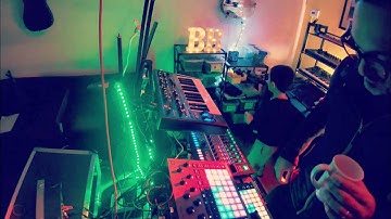 Novation Circuit Tracks, Circuit Rhythm , BassStation 2, Korg Minilogue - Dark Techno Ambient Jam