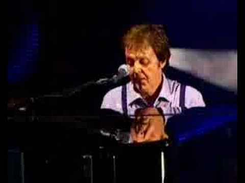 Paul McCartney (live and let die) sur les plaines ...