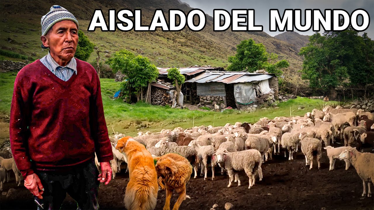 Vive SOLO sin AGUA, sin LUZ y sin CAMINO en un pueblo que DESAPARECIÓ
