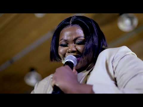 Sneziey - Thixo Wamadinga Ethu (Live)