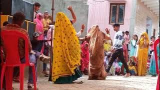 Ghar mero bich Gaon Mein song rajasthan dance