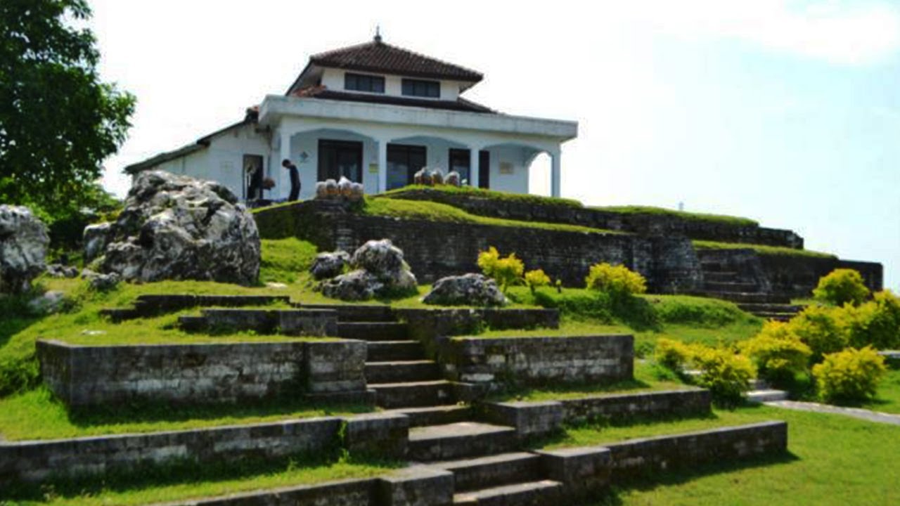 Menyusuri Jejak Islam Peninggalan Sunan Giri di Situs Giri Kedaton