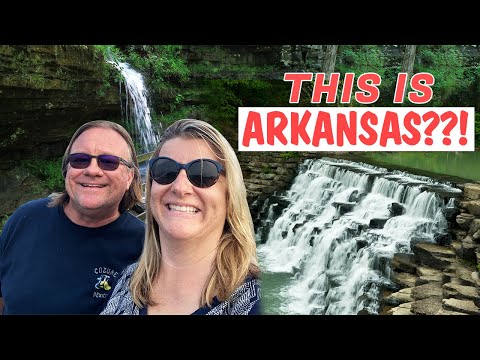 One of ARKANSAS&rsquo; MUST-SEE places! | Devil&rsquo;s Den Trail & Waterfall | Devil&rsquo;s Den State Park Arkansas