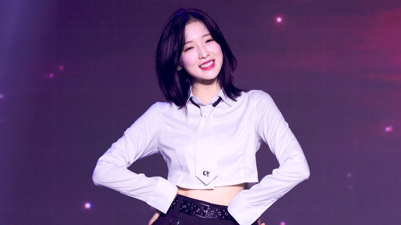 220731 아린 ARIN 오마이걸 OHMYGIRL 'Dear Rose' 4K 60P 직캠 @라그나로크 20주년 기념식 by DaftTaengk