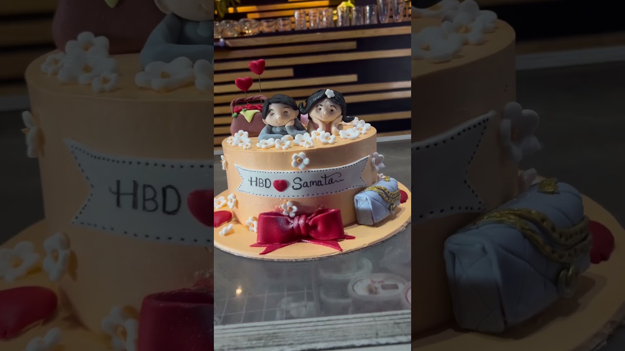 Romantic couple theme cake